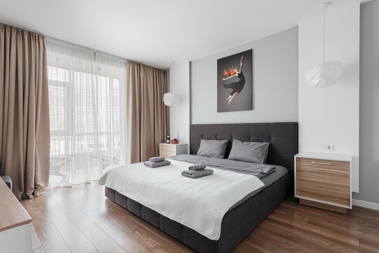 White Apartment In 12 Floor Odessa Exterior foto