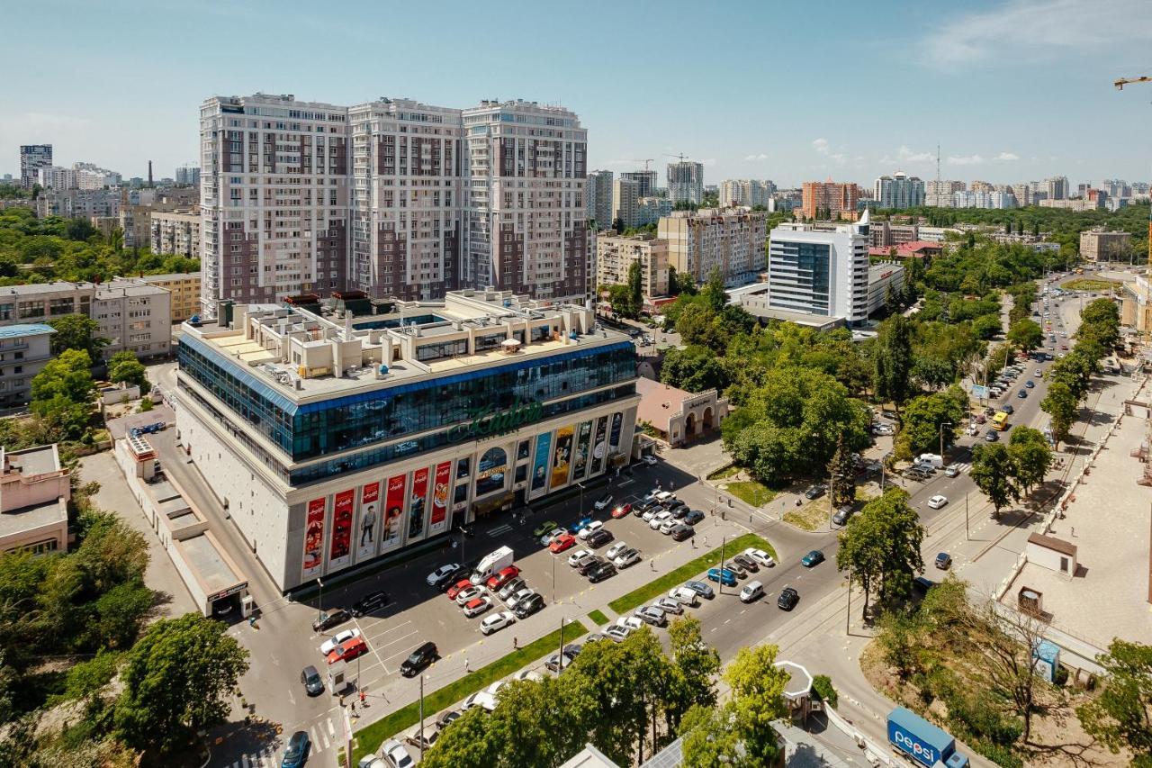 White Apartment In 12 Floor Odessa Exterior foto